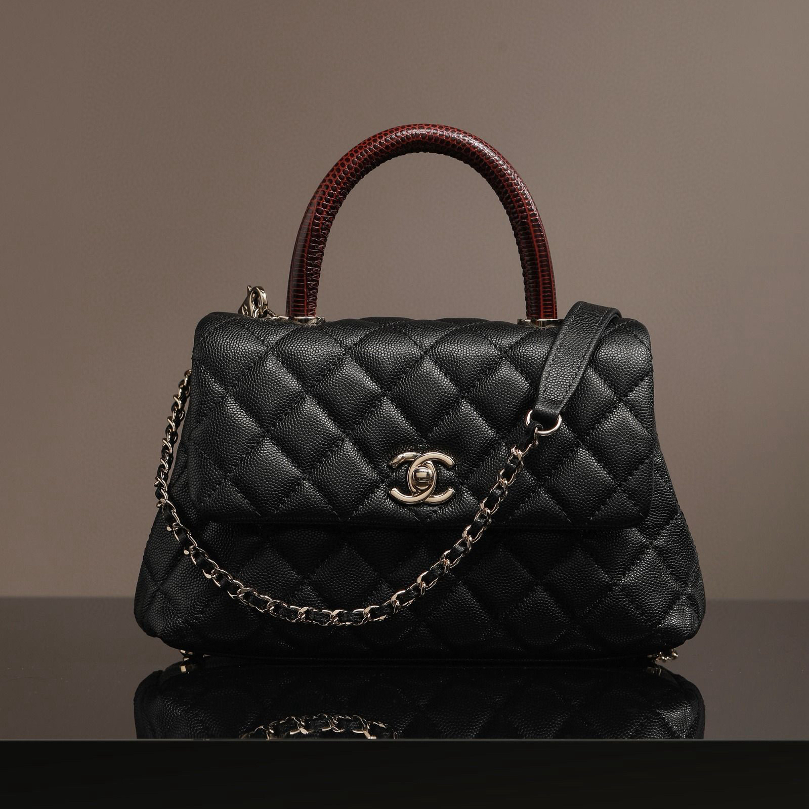 Chanel Coco Handle 黑色荔枝紋拼紅色蜥蜴壓紋手柄