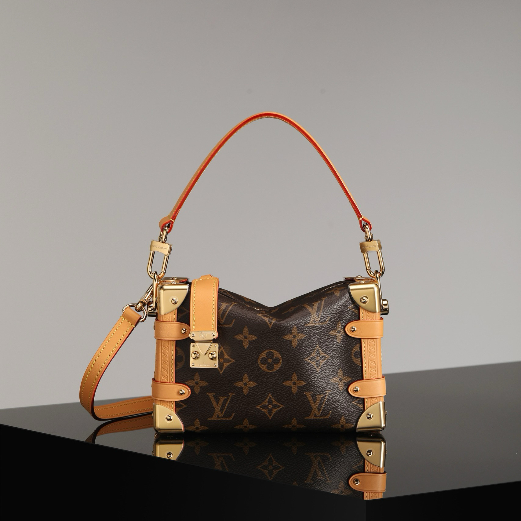 Louis Vuitton Side Trunk 系列Mini手提包：經典結構與精緻設計的工藝對話
