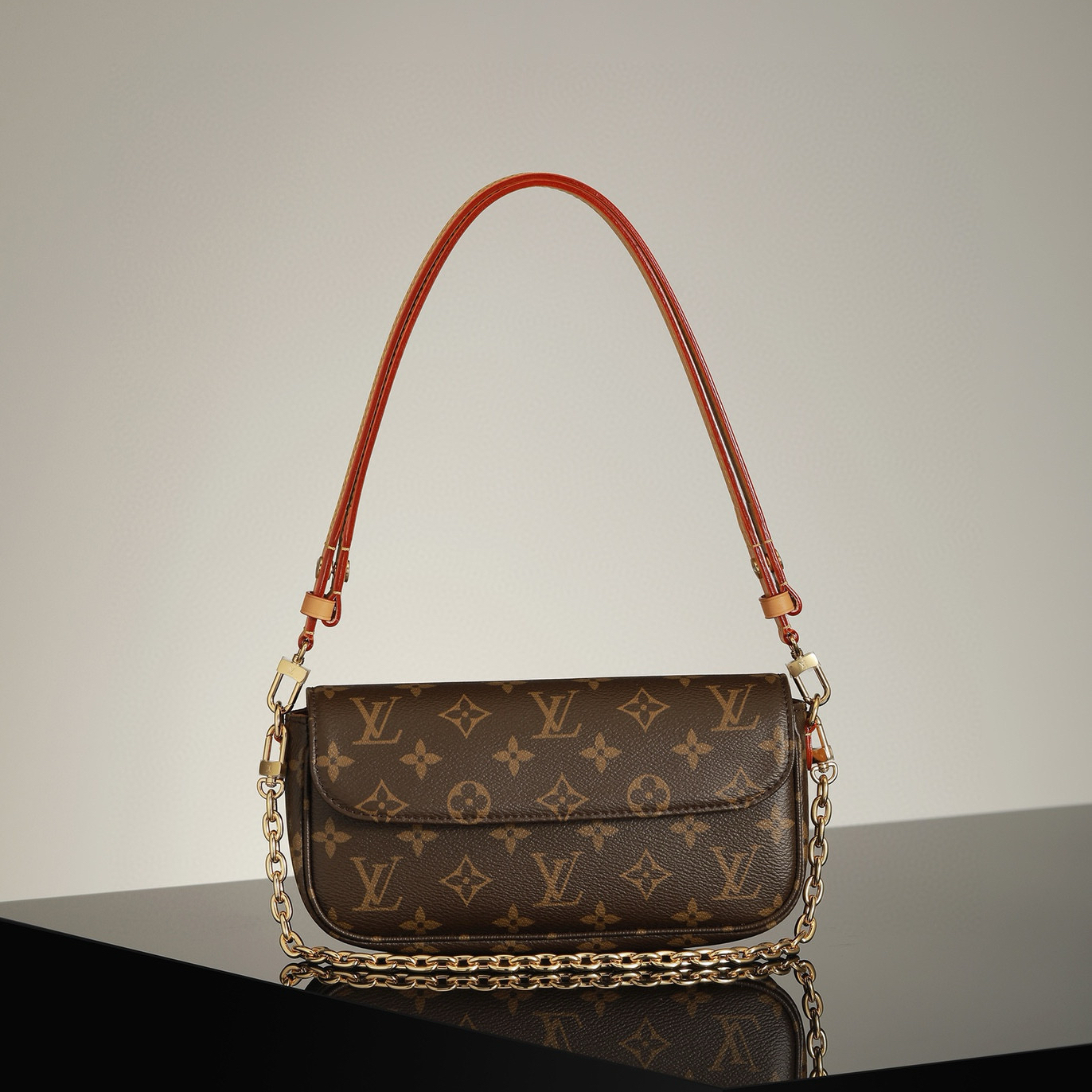 Louis Vuitton Wallet On Chain Ivy 系列鏈條包：精緻設計與實用功能的工藝對話