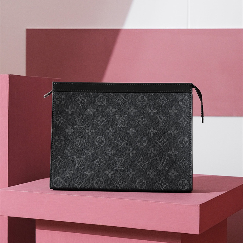 Louis Vuitton Pochette Voyage 系列公文包：商務美學與實用設計的工藝對話