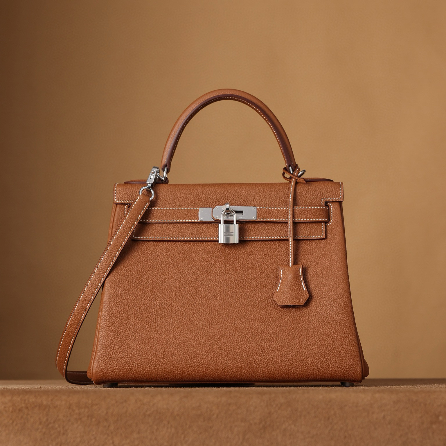 Hermès Kelly 28 ｜金棕色Togo｜银扣