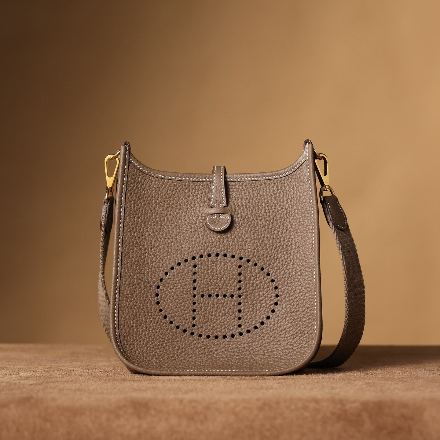 Hermès Evelyne 16 ｜大象灰TC皮｜金扣