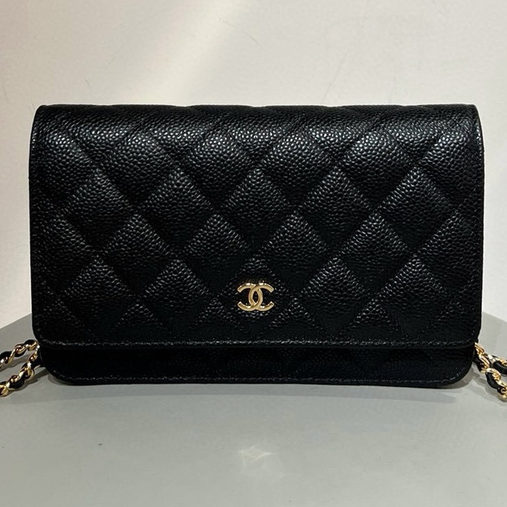 Chanel Classic WOC 黑色金扣