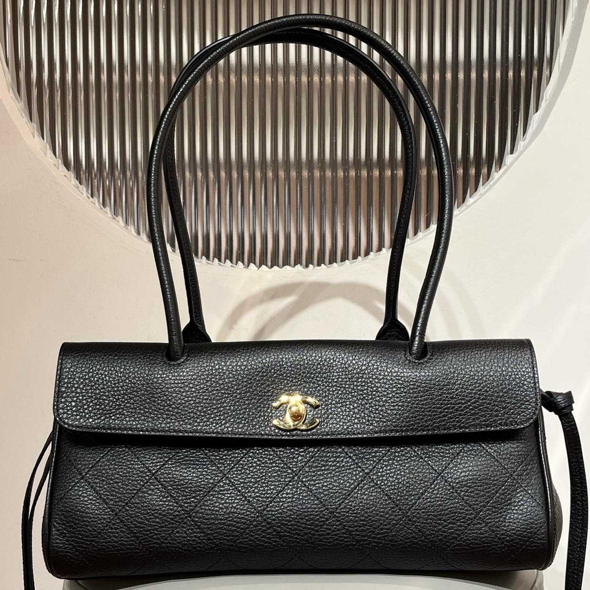 Chanel 26S Small Urban Essential East-West Shopping Tote｜黑色 Caviar Leather 金扣托特包
